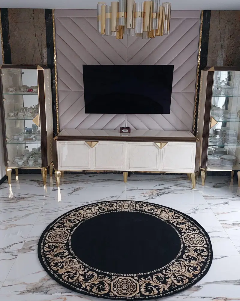 Dywan z meandrem Versace Rococo czarny 152