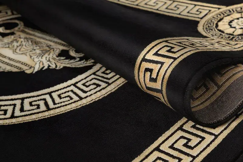 Dywan z meandrem Versace + waza czarny 340/240