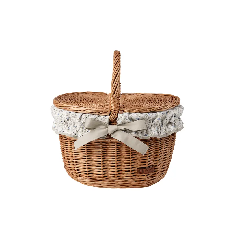 Kastalia wicker picnic basket with beige trim, with lid and handle TheWickerStories