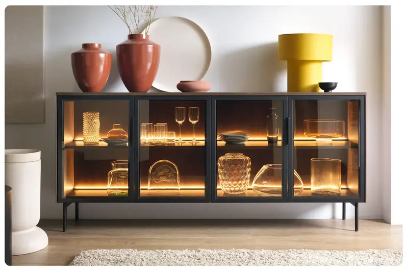 Komoda Lumi 181 4D – elegancka komoda z oświetleniem LED i przeszkleniami