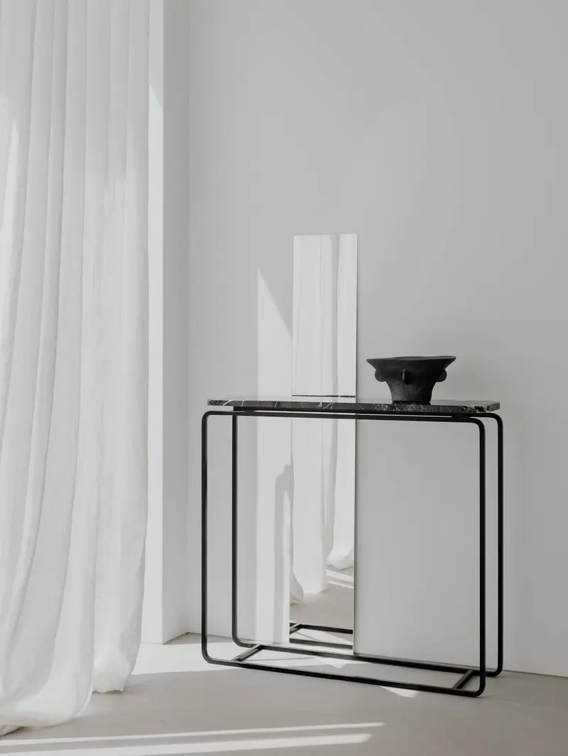 Konsola z marmurowym blatem FORM-C