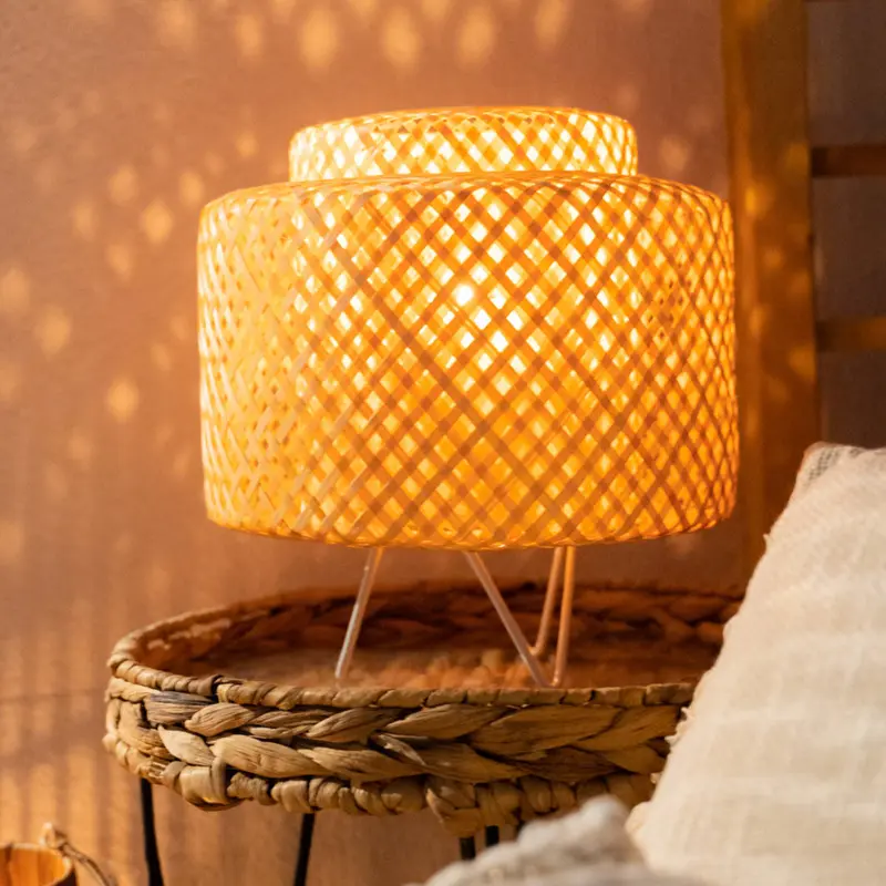 Lampa stołowa boho LIBY, bambusowa plecionka, Ø 25 cm