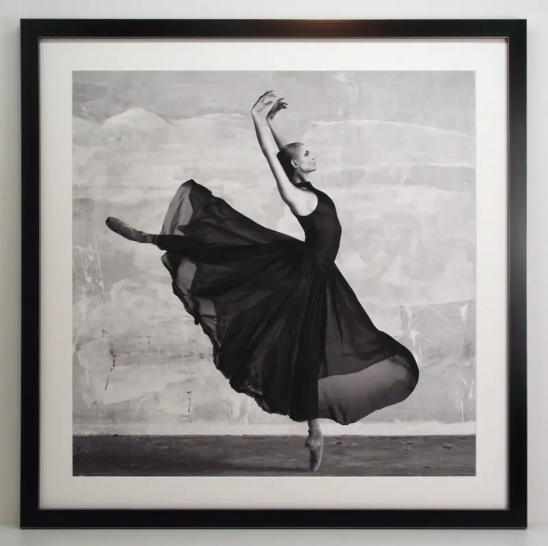 Obraz Ballerina - taniec w ramie 80x80 cm