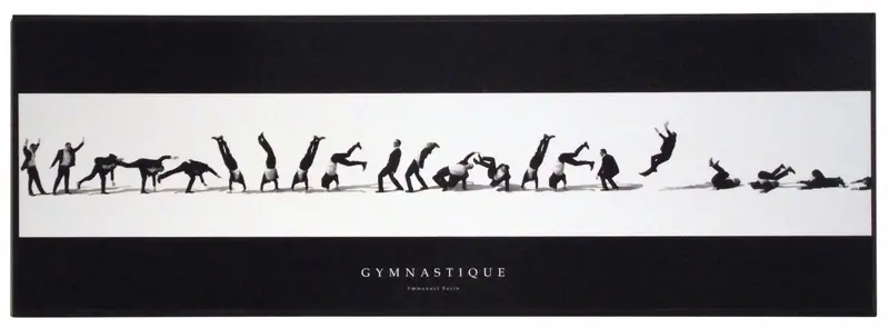 Obraz Czarno-białe panoramiczne zdjęcie gimnastyki 96x34 cm