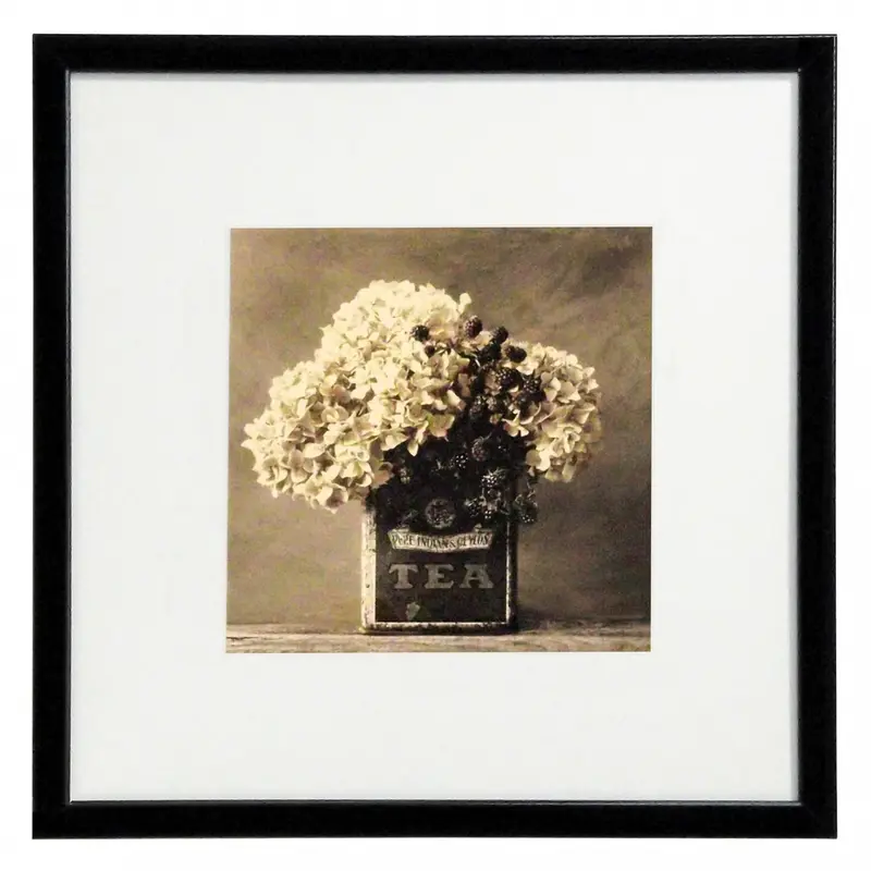Obraz Hortensje w puszce po herbacie w ramie z passe-partout 30x30 cm