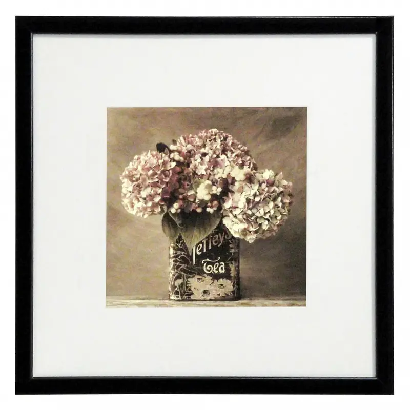 Obraz Hortensje w puszce po herbacie w ramie z passe-partout 30x30 cm