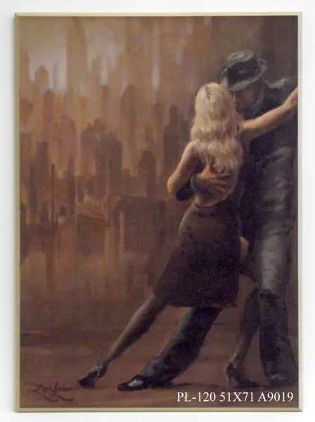 Obraz Para w tańcu na tle miasta 51x71 cm