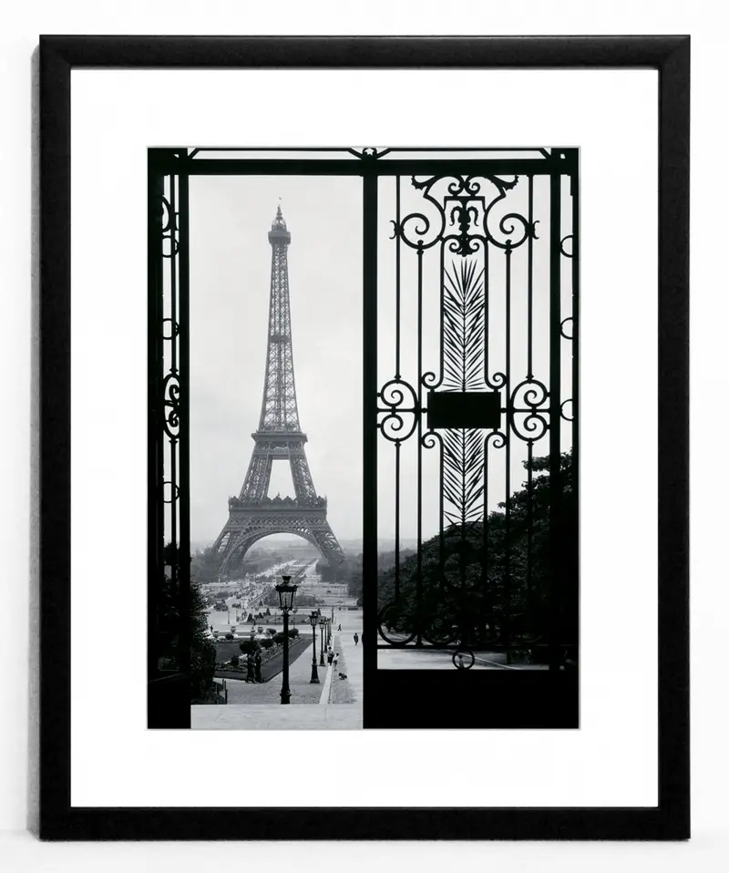 Obraz Paryż, Wieża Eiffel'a, widok z Pałacu Trocadero, czarno-biała fotografia w ramie 40x50 cm