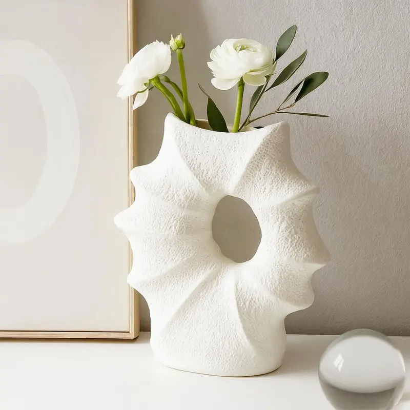 Porcelanowy wazon w kształcie muszli MURI, 21 x 7 x 23.5 cm, biały