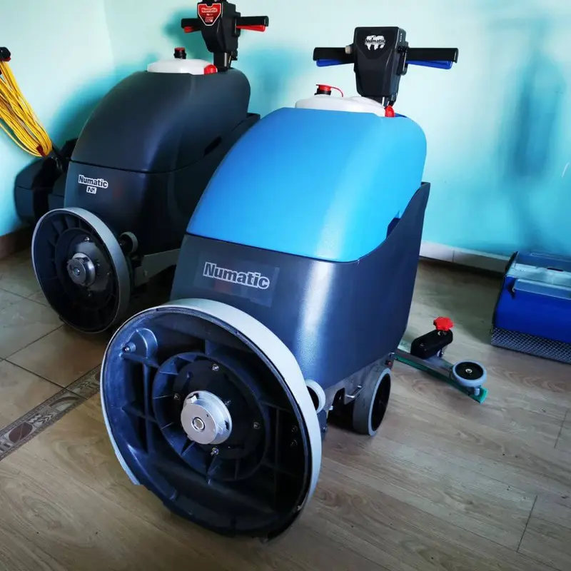 Regenerowana bateryjna maszyna czyszcząca Numatic TTB 4055T