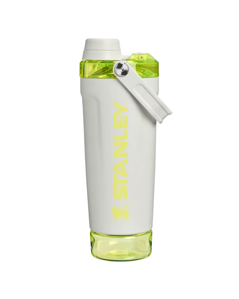 Stanley Vitalize™ Shaker 590 ml Pale Stone Atomic