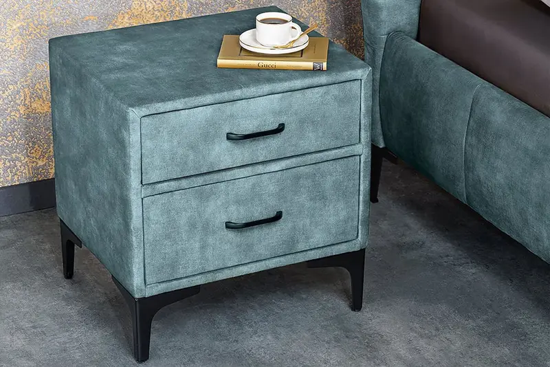 SZAFKA NOCNA BOUTIQUE NIEBIESKI AKSAMIT 50 CM / 41429 / INVICTA INTERIOR