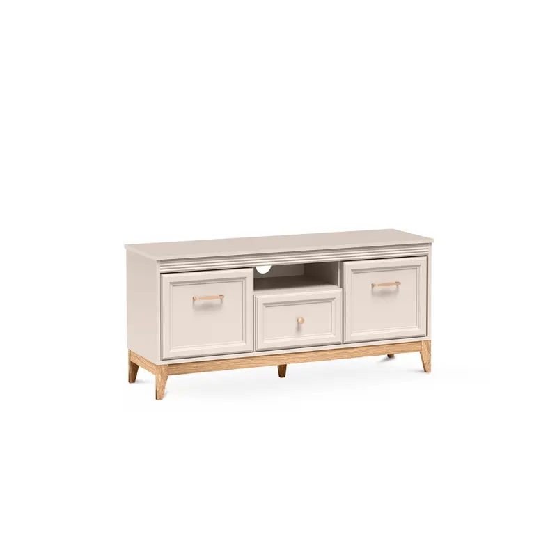 Szafka RTV 136x62 z frezowanymi frontami w stylu modern classic | Serena