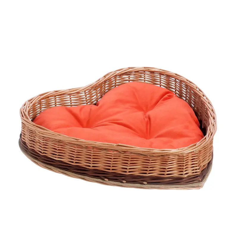 Zadaris small wicker basket with red lining TheWickerStories
